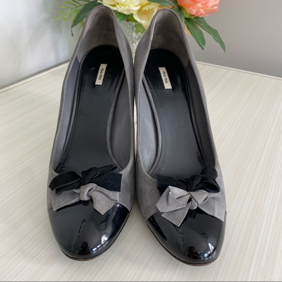 Miu Miu Bow Embellished Cap Toe Suede Pump Heel - Picture 2 of 9